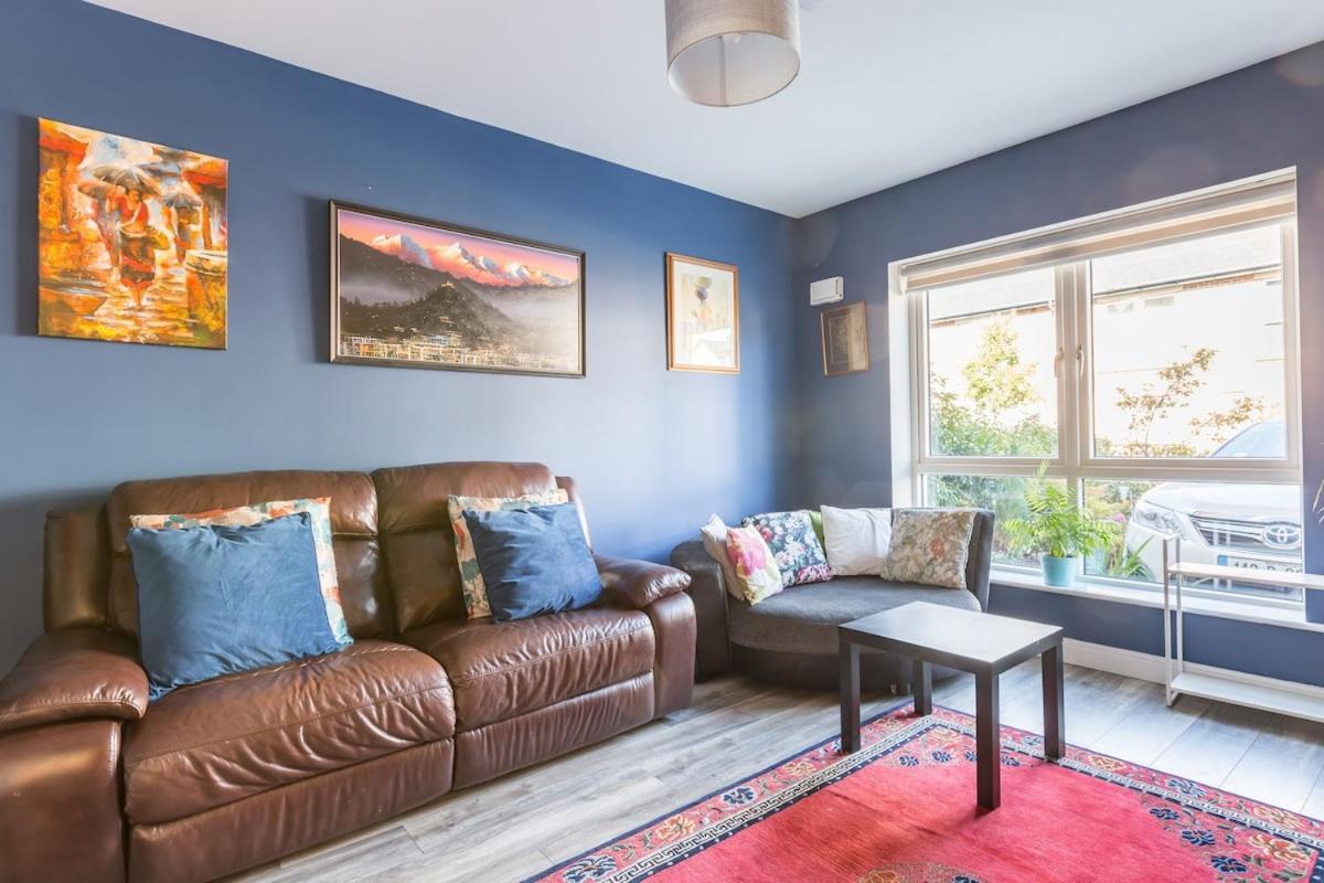 4-bed House Close To Airport, & Beaches Holiday home Dublin