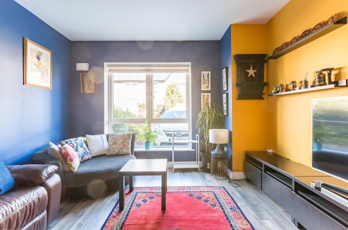 4-bed House Close To Airport, & Beaches Holiday home *